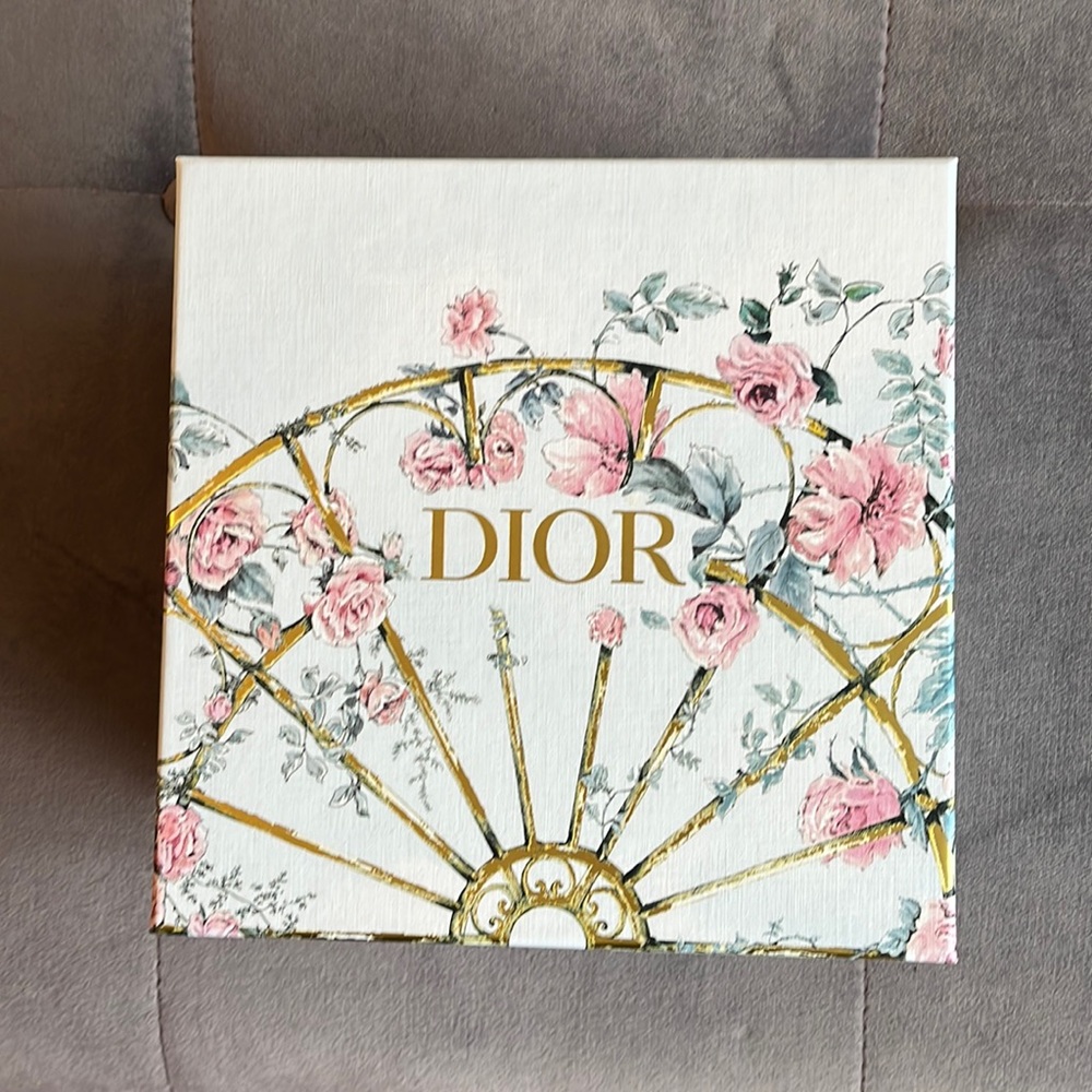 Dior gift box